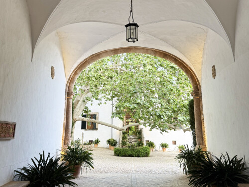 Luxury Travel Mallorca Alfabia Patio