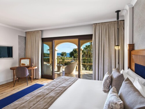 Luxury Travel The St. Regist Mardavall Resort
