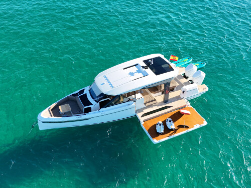 Luxury Travel Yacht Charter Watersports